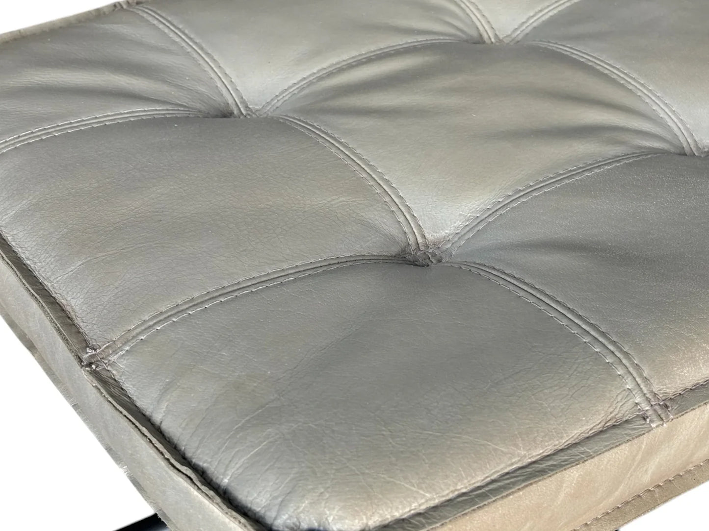 Scaun Carlos – disponibil pe stoc